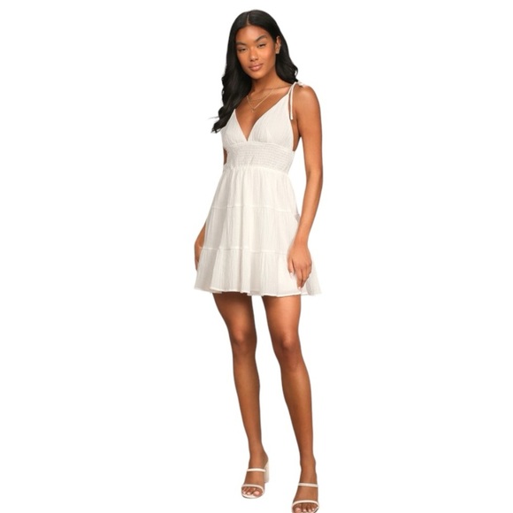 LULUS Lulu’s Effortless Ease White Tie-Strap Tiered Skater‎ Dress size Medium - Picture 2 of 14